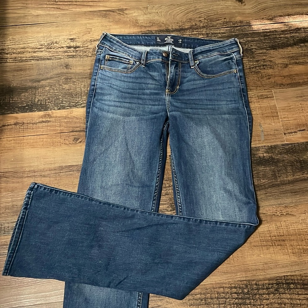 Hollister Low-Rise Boot Jeans